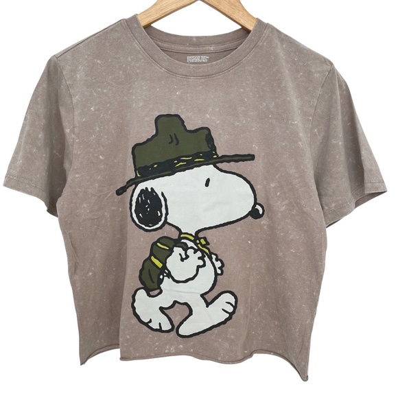 Peanuts Tops - NWOT Peanuts Ranger Snoopy Cropped T-Shirt Women's Medium